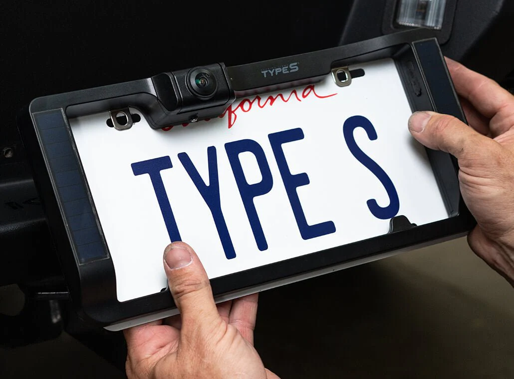 TYPE S Solar-Powered Wireless Backup Camera with Adjustable Lens to Enhance Rear View Visibility - Image 4